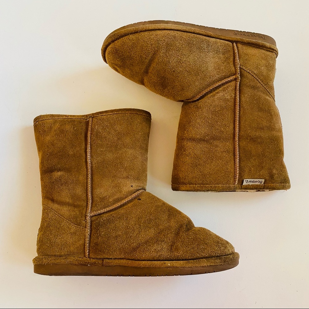 Bearpaw Emma short brown boots size 10